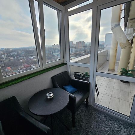 Apartament With Terras คีชีเนา ภายนอก รูปภาพ