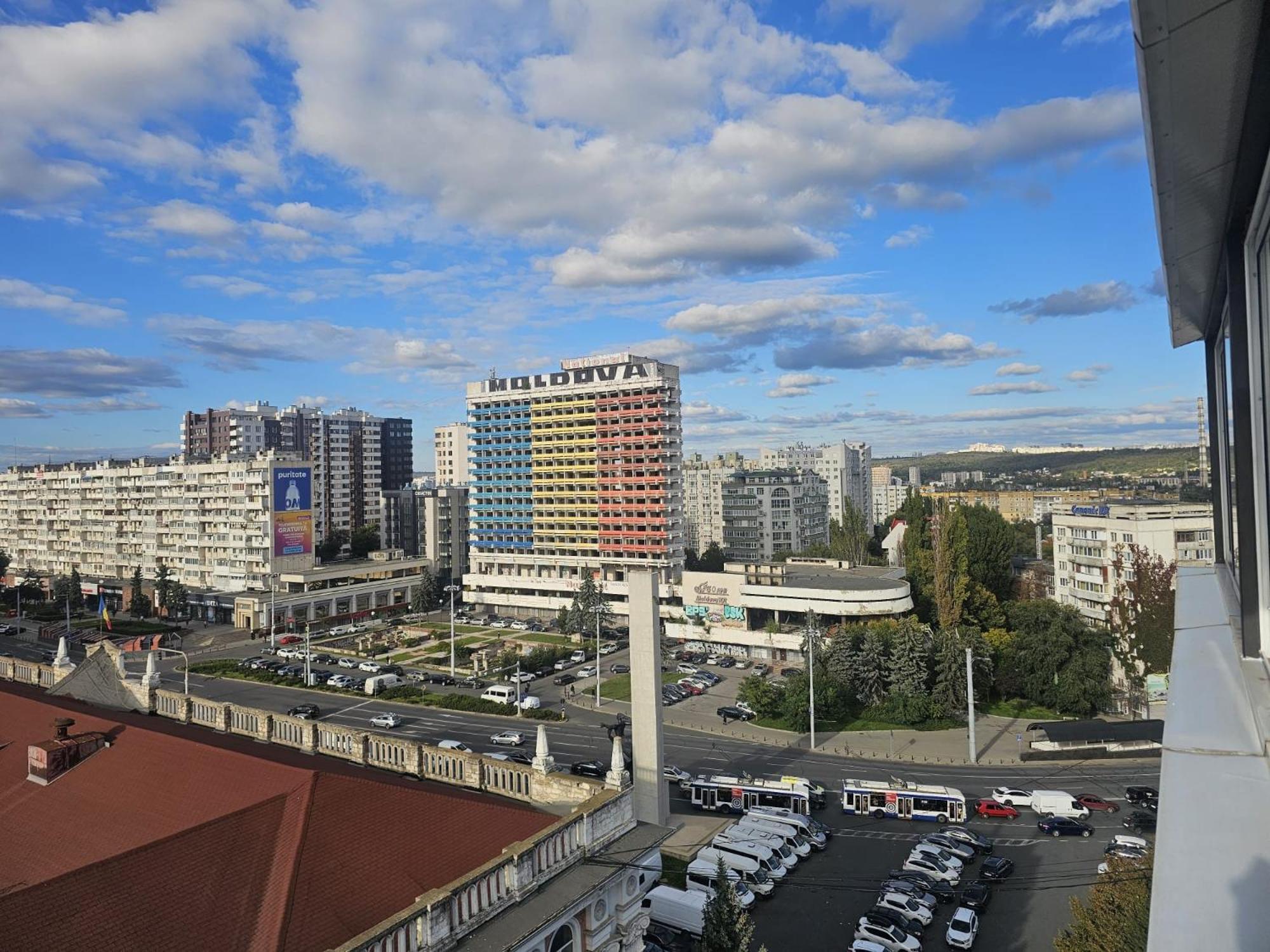 Apartament With Terras คีชีเนา ภายนอก รูปภาพ