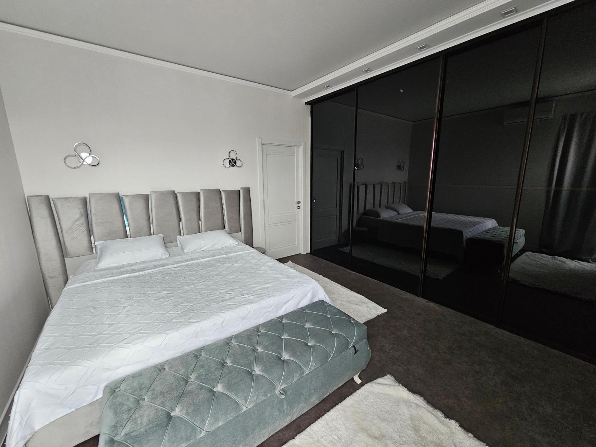 Apartament With Terras คีชีเนา ภายนอก รูปภาพ