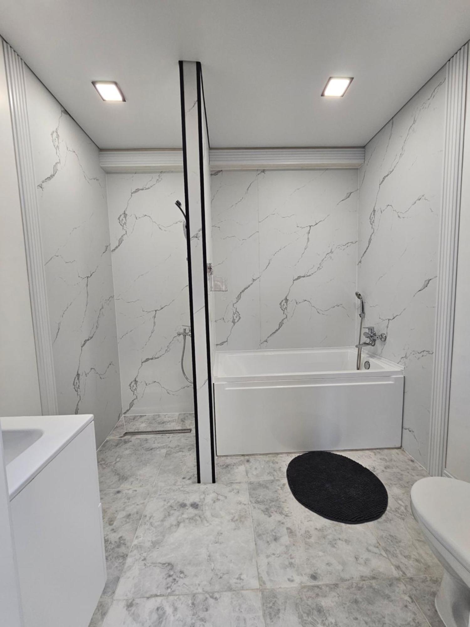 Apartament With Terras คีชีเนา ภายนอก รูปภาพ
