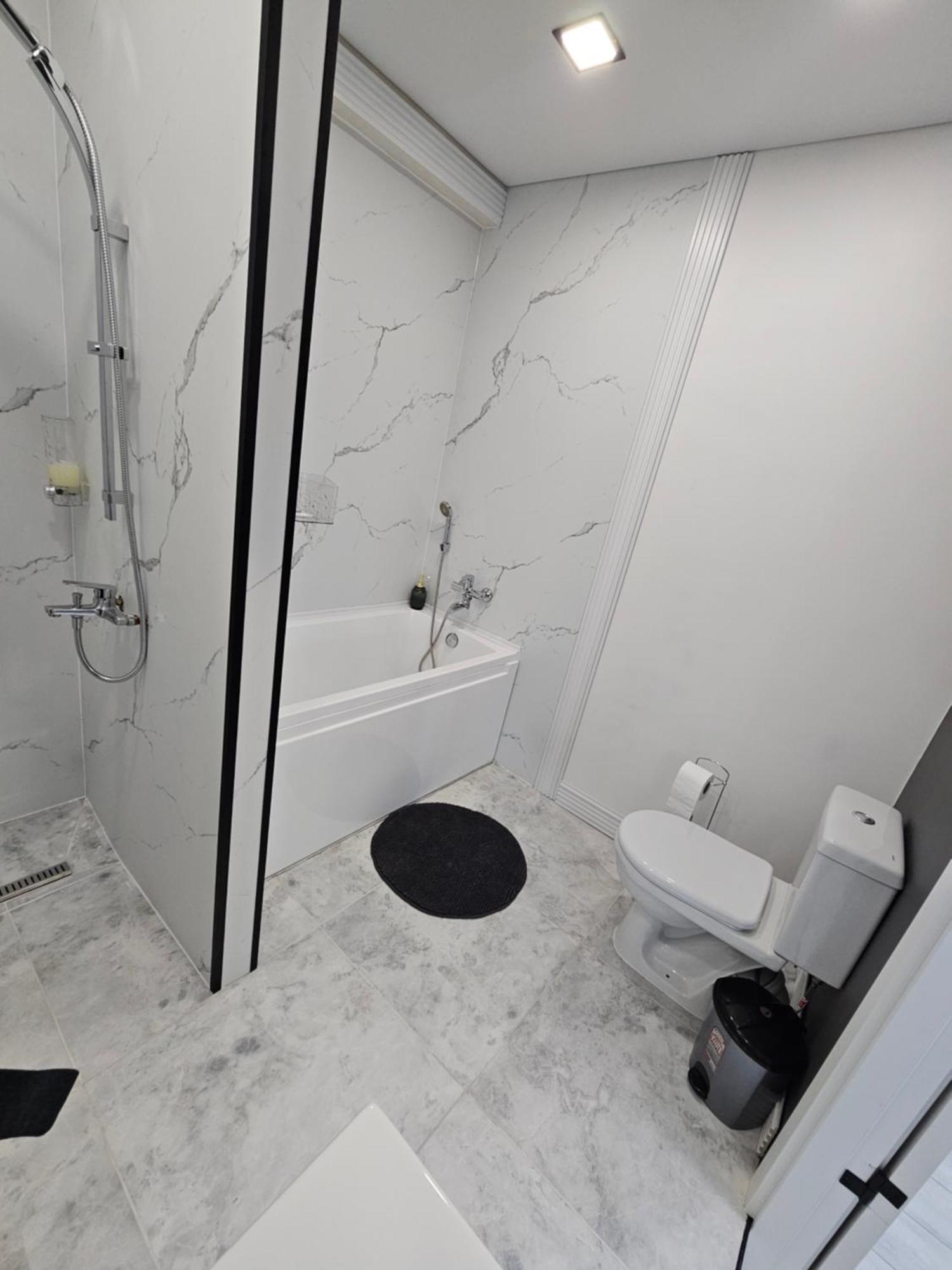 Apartament With Terras คีชีเนา ภายนอก รูปภาพ