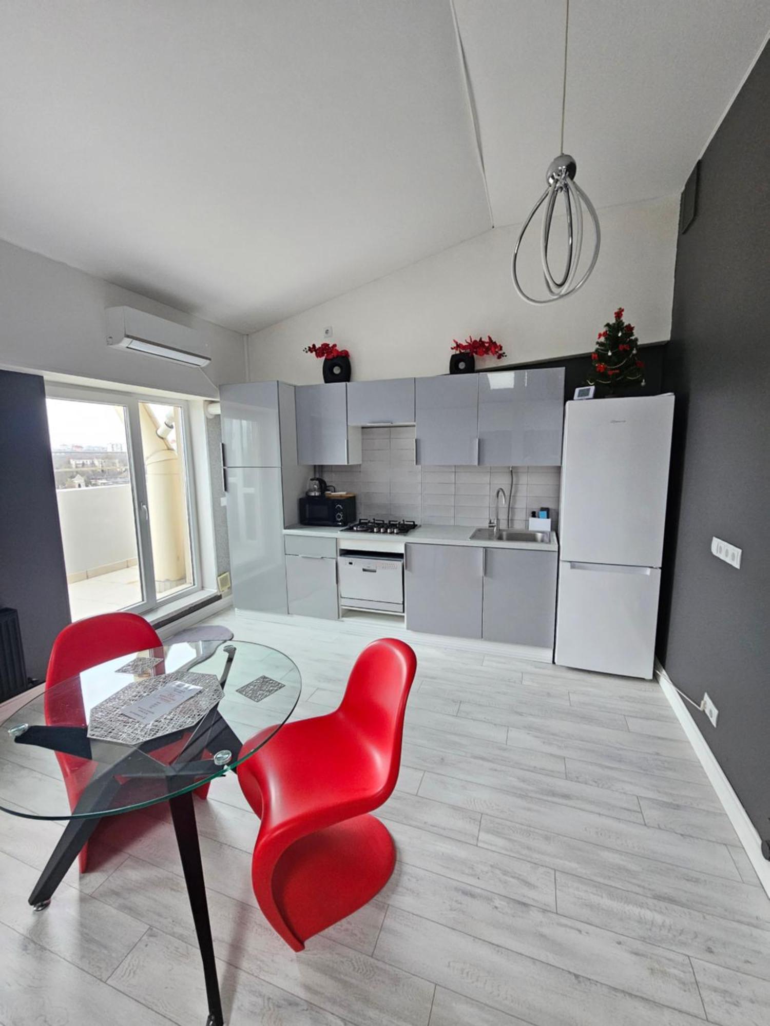 Apartament With Terras คีชีเนา ภายนอก รูปภาพ