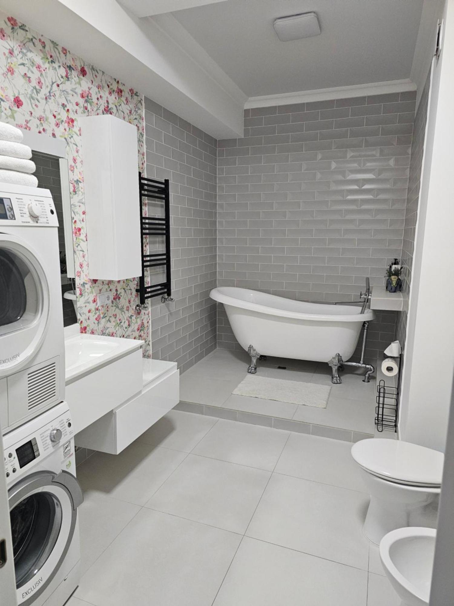 Apartament With Terras คีชีเนา ภายนอก รูปภาพ