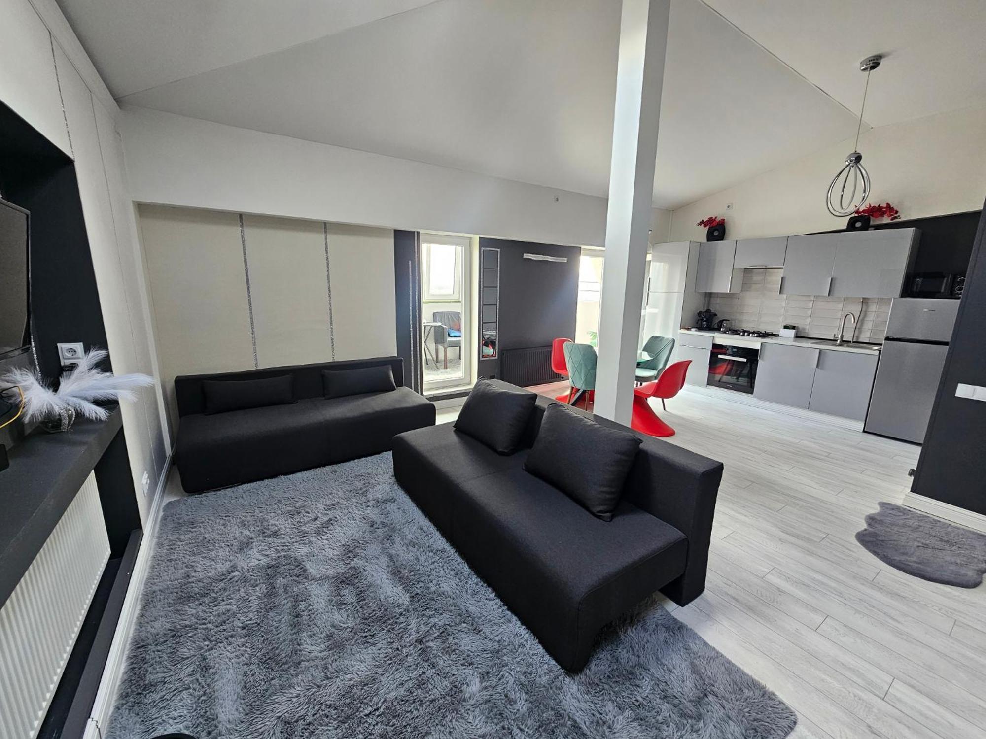 Apartament With Terras คีชีเนา ภายนอก รูปภาพ