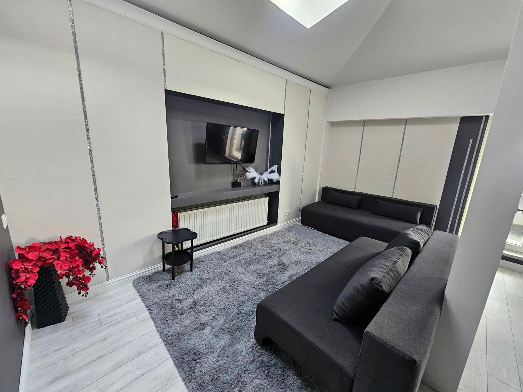 Apartament With Terras คีชีเนา ภายนอก รูปภาพ