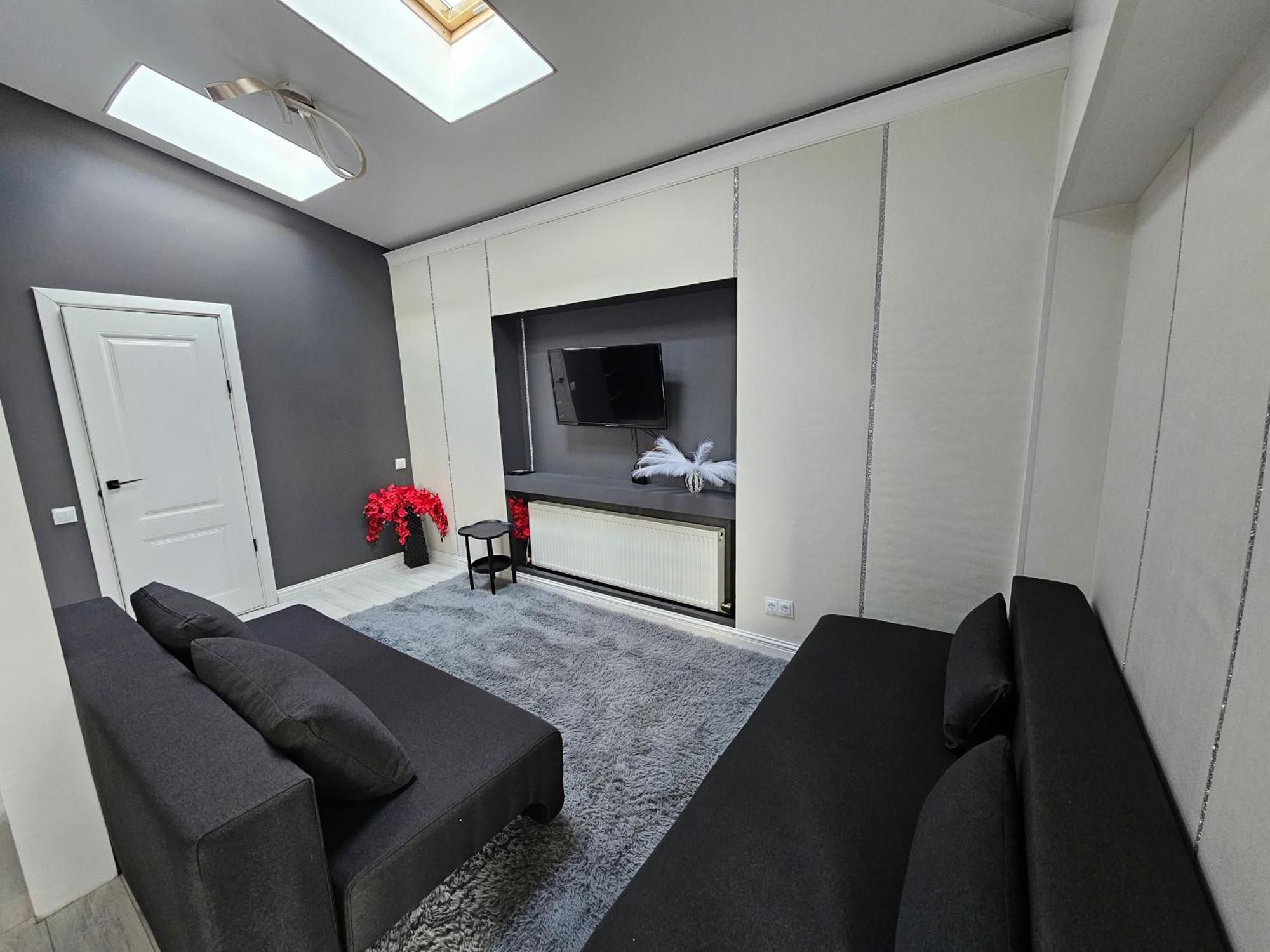 Apartament With Terras คีชีเนา ภายนอก รูปภาพ