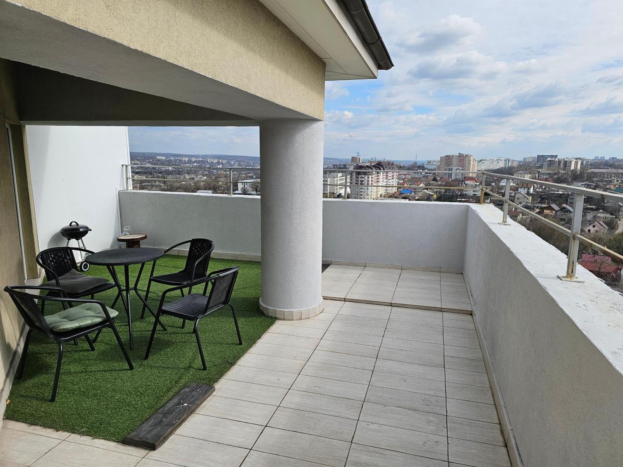 Apartament With Terras คีชีเนา ภายนอก รูปภาพ